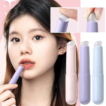 Soft silicone lip brush